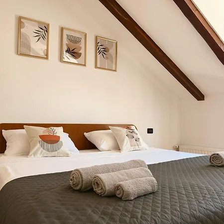 The Cozy Nook Apartment *